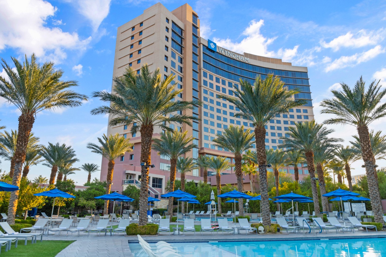 Margaritaville<br/>
				Vacation Club -<br/>
				Desert Blue