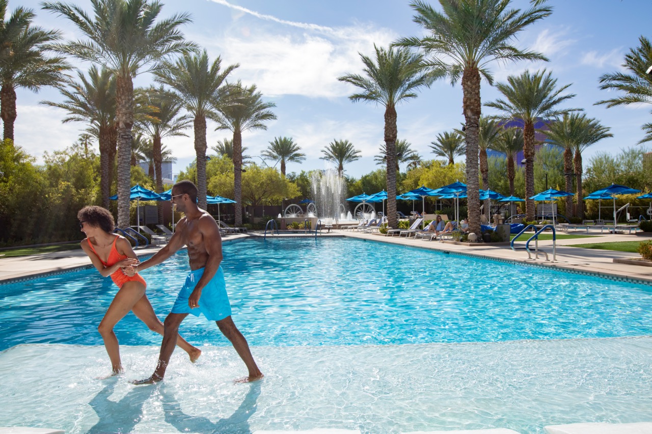 Margaritaville<br/>
				Vacation Club -<br/>
				Desert Blue